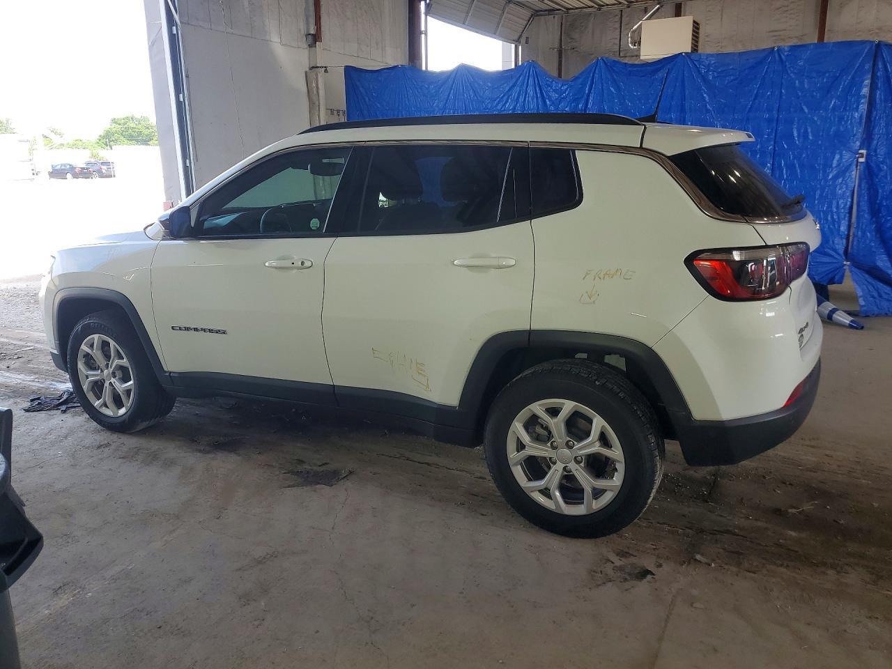 2024 Jeep Compass Latitude - Фото 2