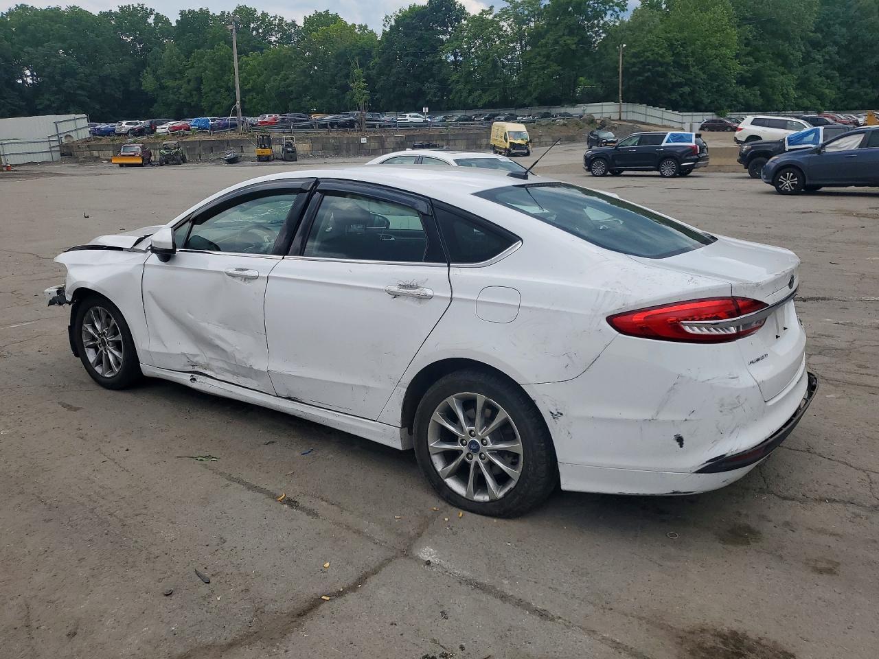 2017 Ford Fusion Se - Image 2