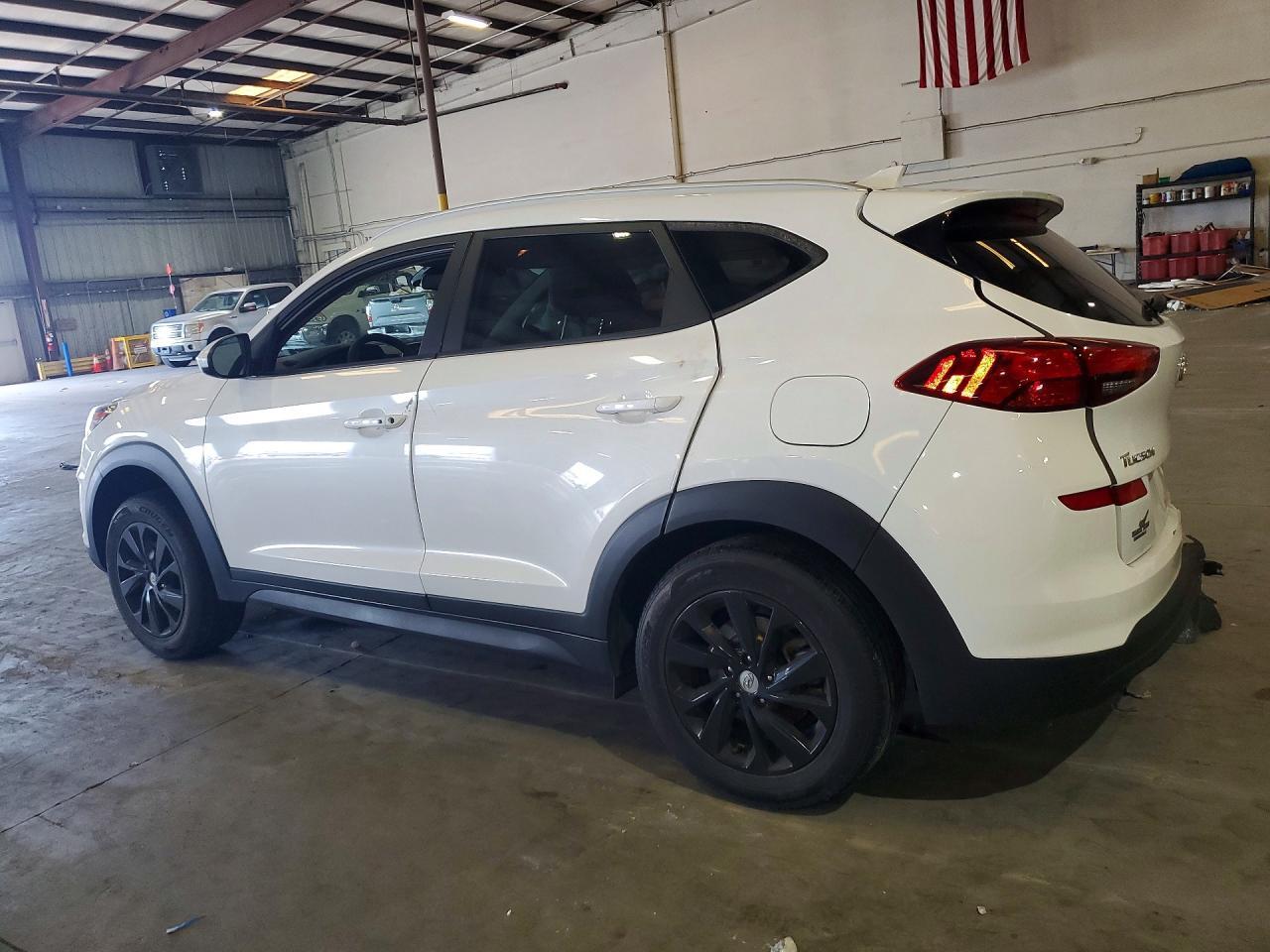 2021 Hyundai Tucson Value - Фото 2