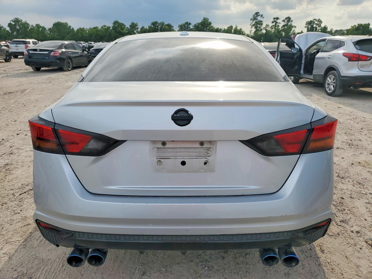 2019 Nissan Altima S - Фото 6