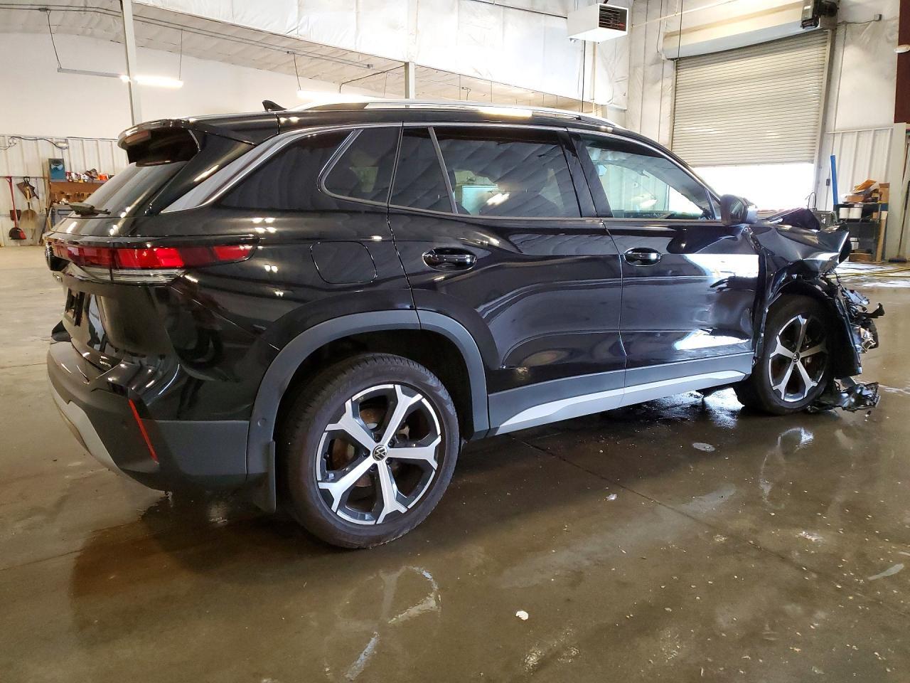 2025 Volkswagen Tiguan Se - Image 3