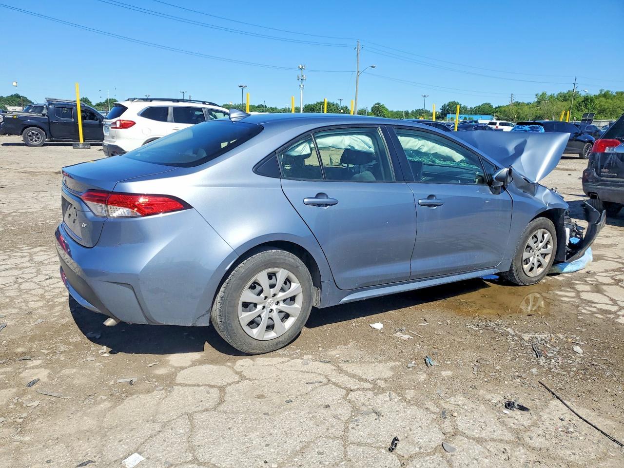 2022 Toyota Corolla Le - Image 3