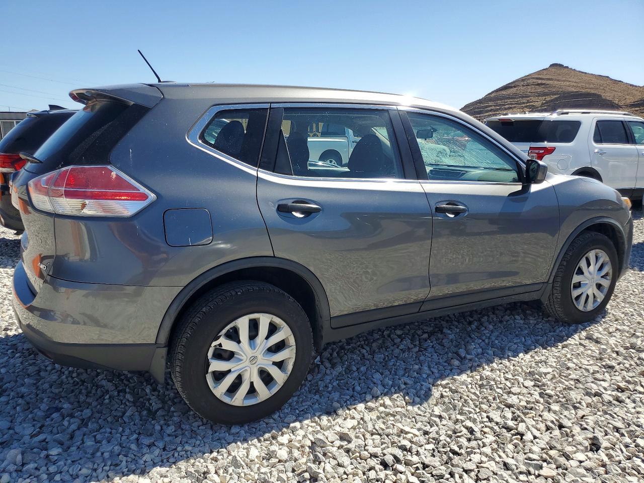2016 Nissan Rogue S - Фото 3
