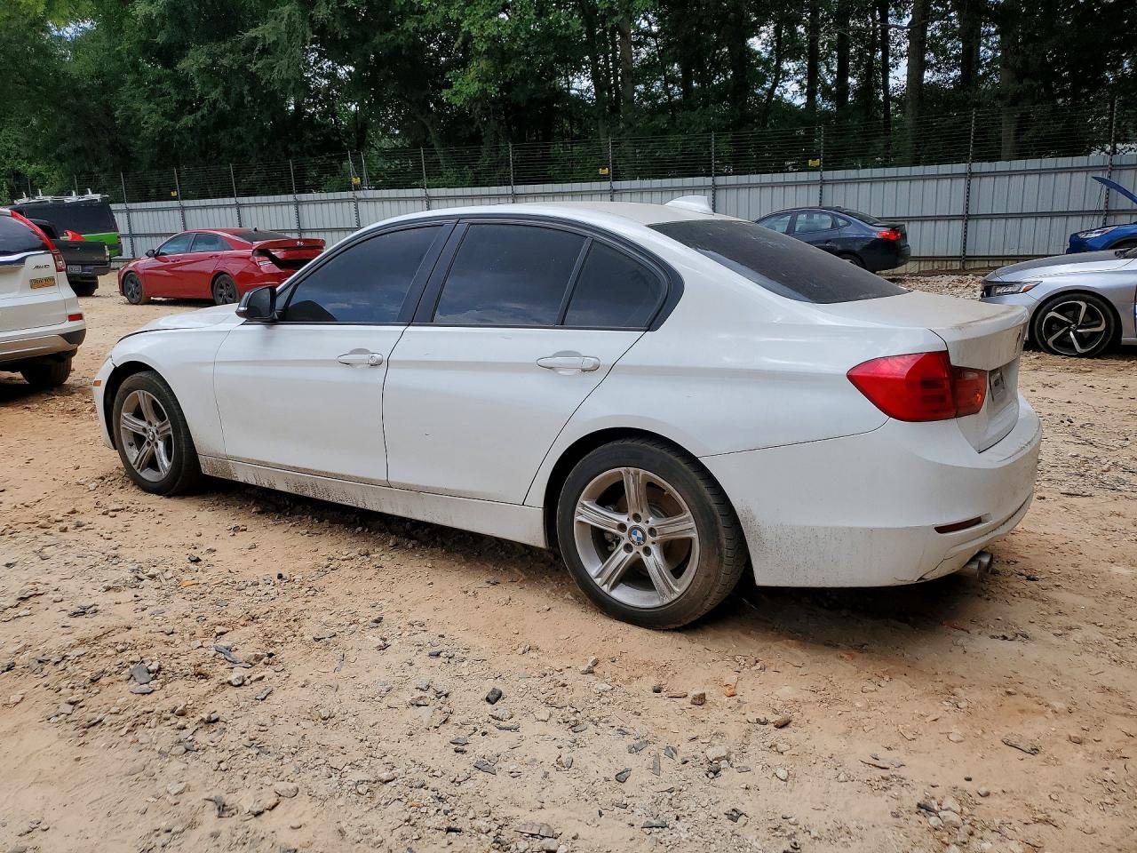 2013 BMW 328 I - Фото 2