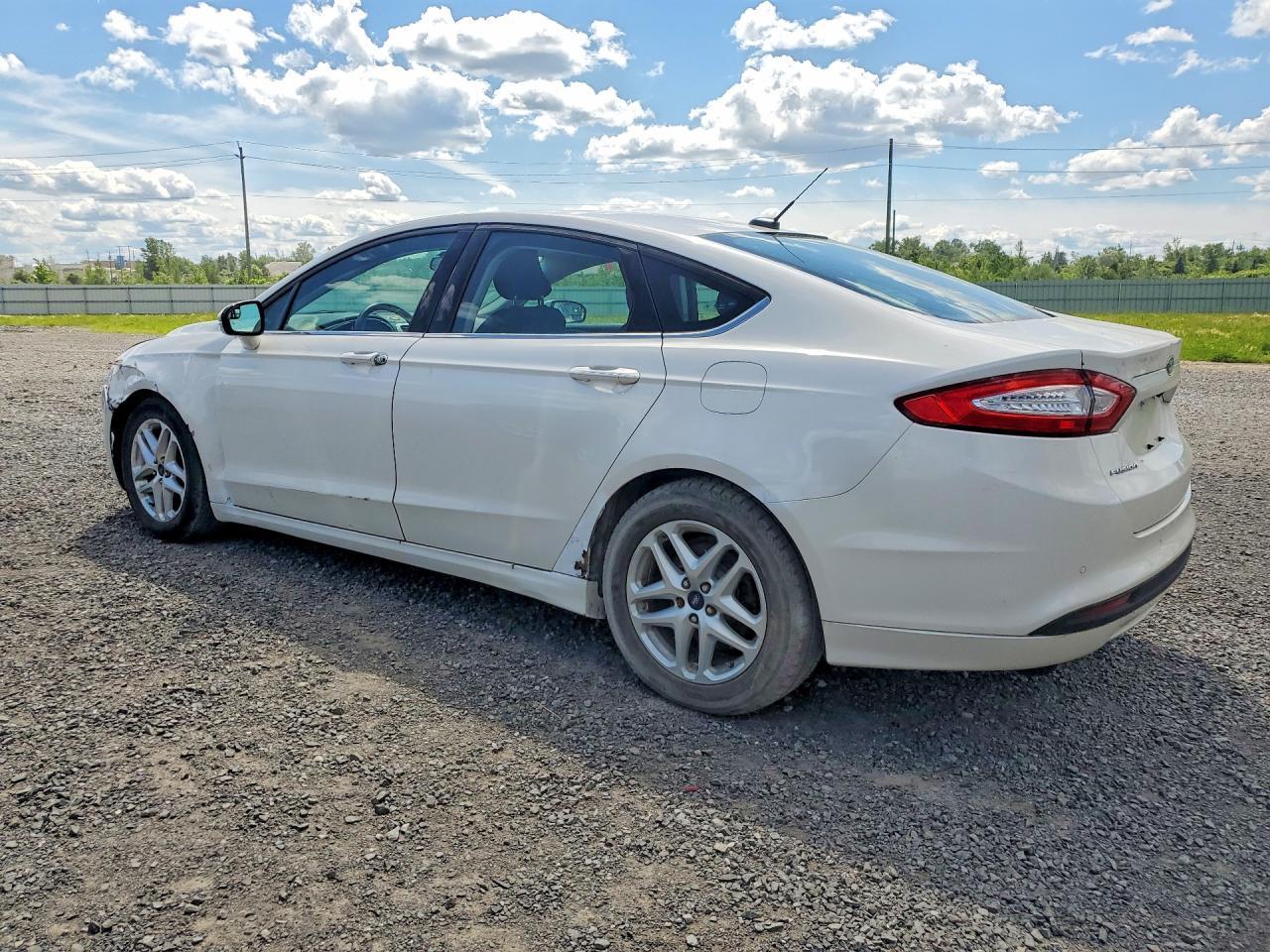 2015 Ford Fusion Se - Фото 2