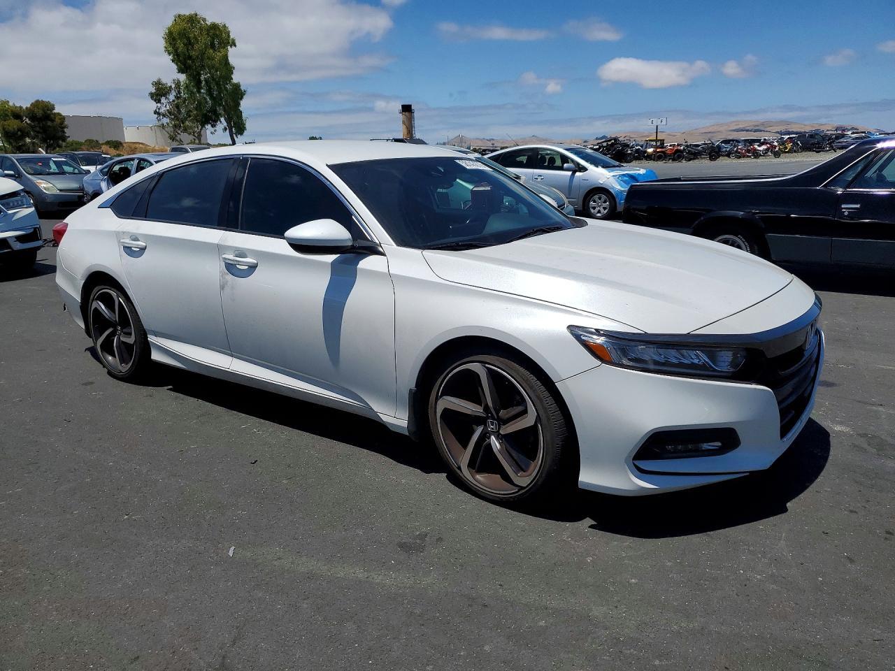 2020 Honda Accord Sport - Image 4
