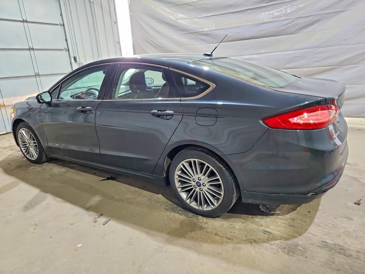 2015 Ford Fusion Se - Image 2
