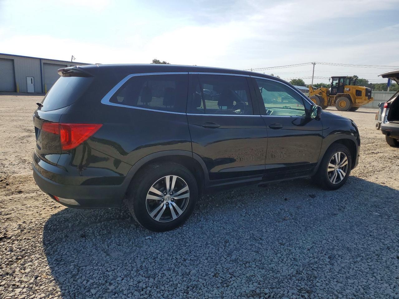 2016 Honda Pilot - Image 3