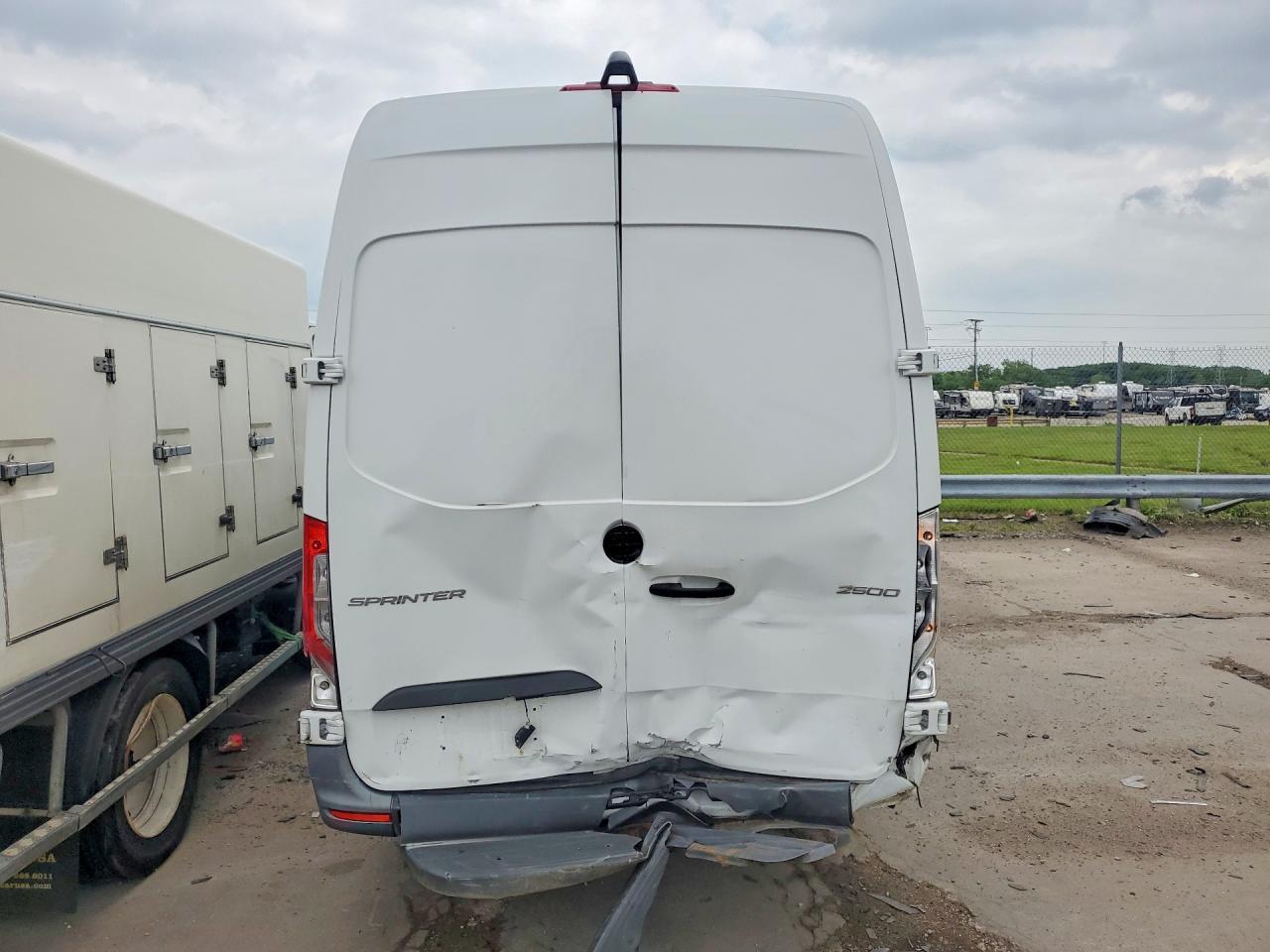 2023 Mercedes-Benz Sprinter 2500 - Фото 6