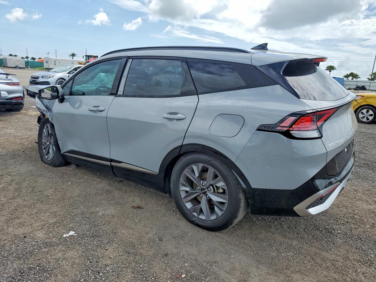 2024 Kia Sportage Sx - Image 2