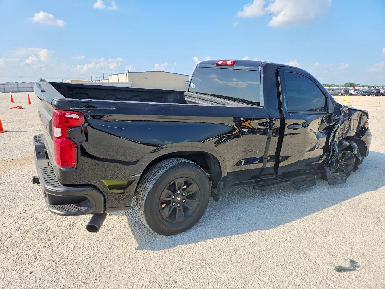 2026 Chevrolet Silverado C1500 - Image 3