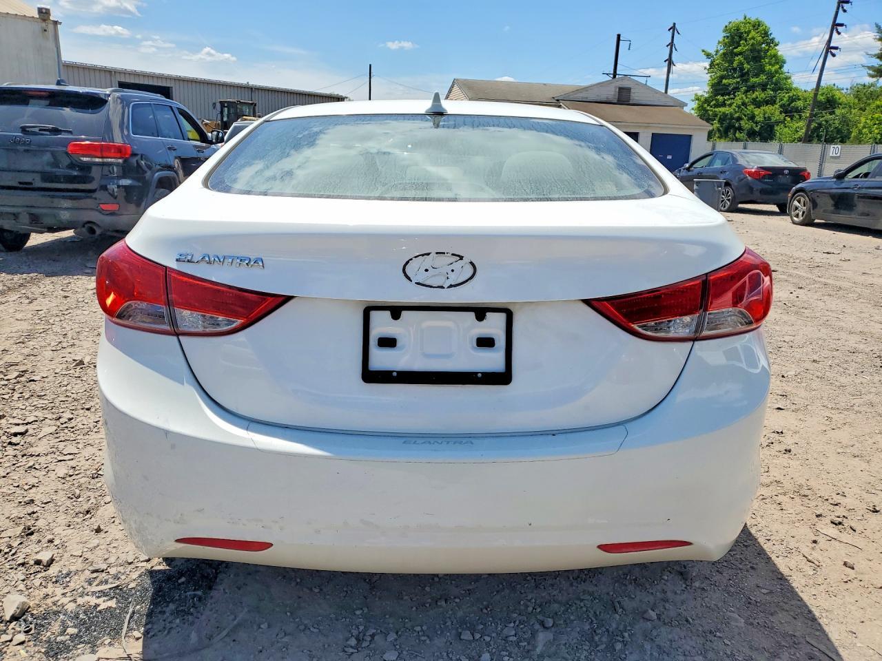 2013 Hyundai Elantra Gls - Image 6