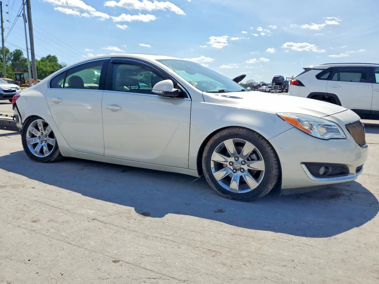 2014 Buick Regal - Image 4