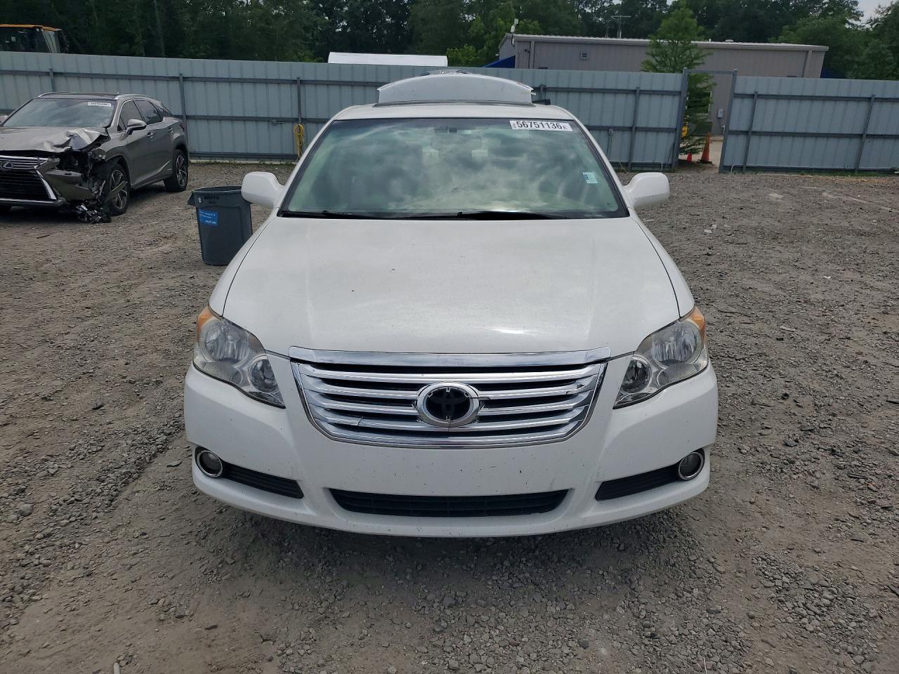 2008 Toyota Avalon Limited - Image 5