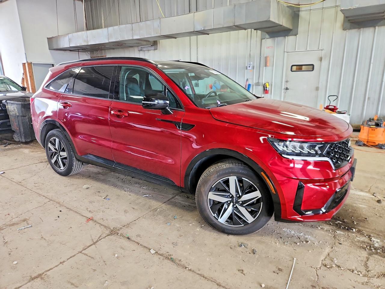 2023 Kia Sorento S - Image 4