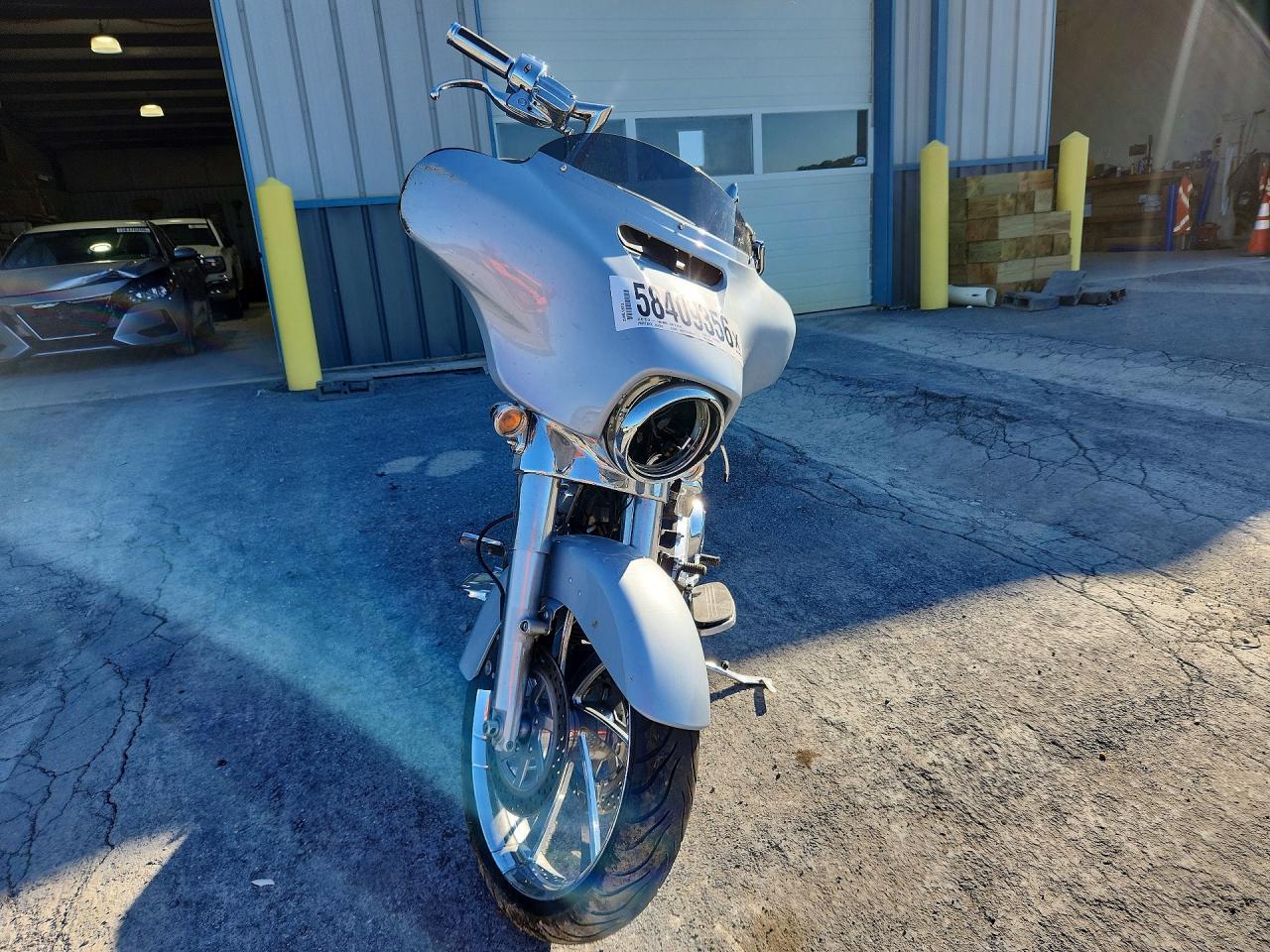 2023 Harley-Davidson Flhx - Фото 2