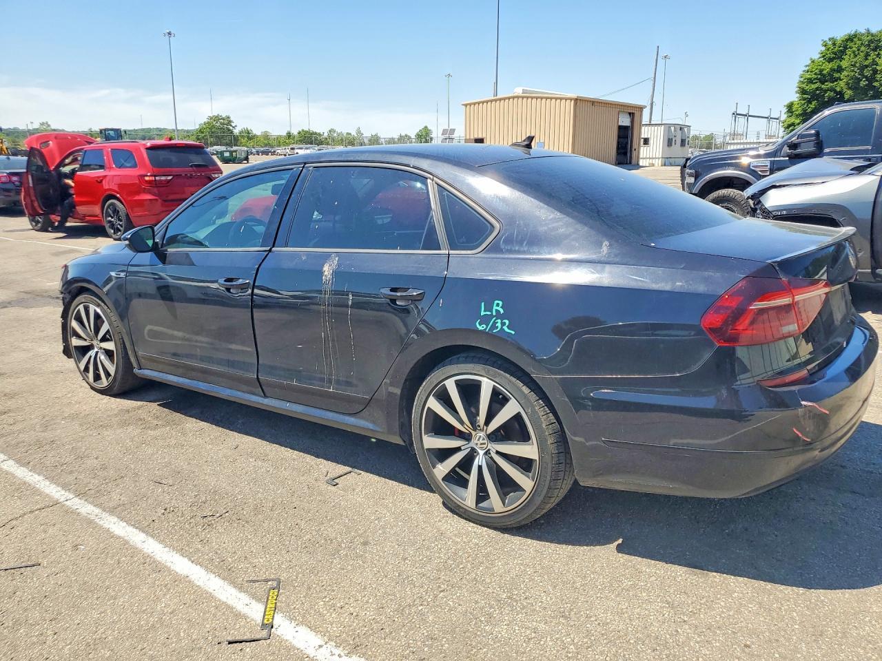 2018 Volkswagen Passat Gt - Фото 2