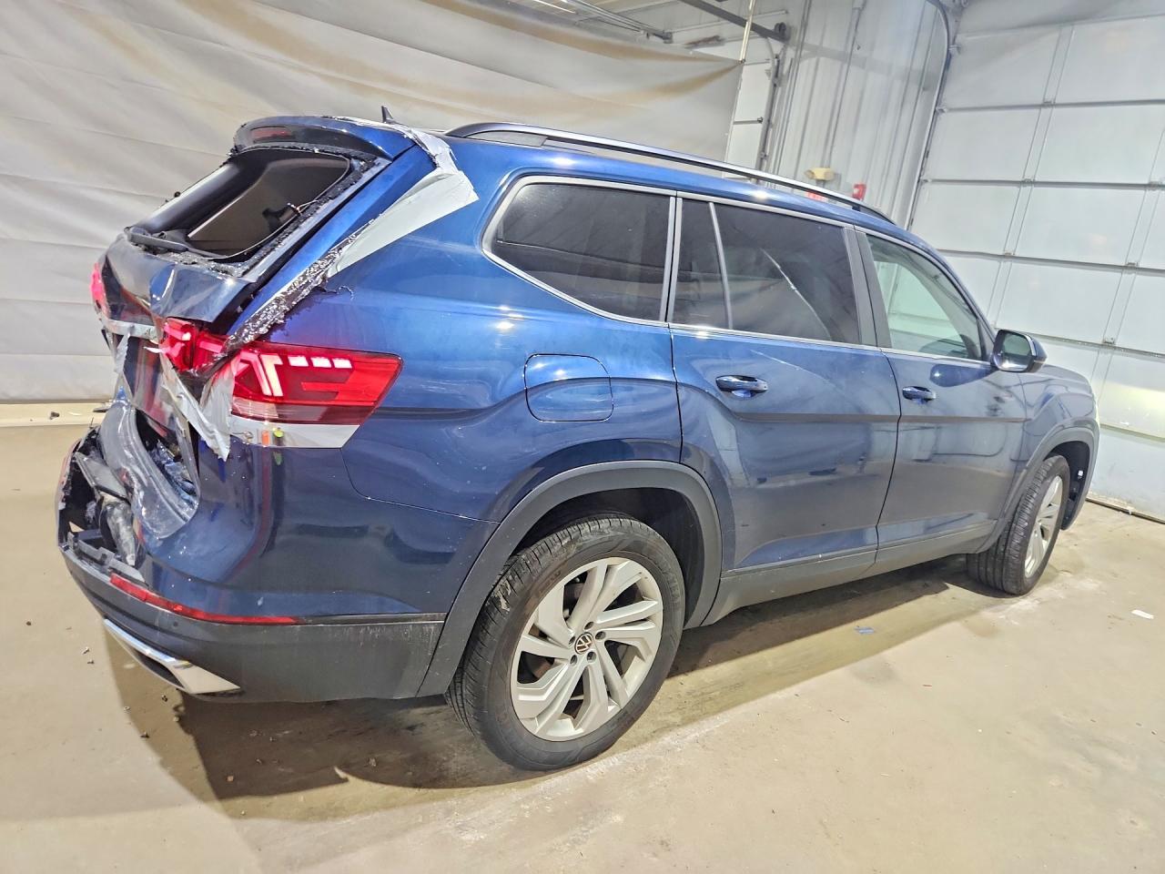 2022 Volkswagen Atlas Se - Фото 3