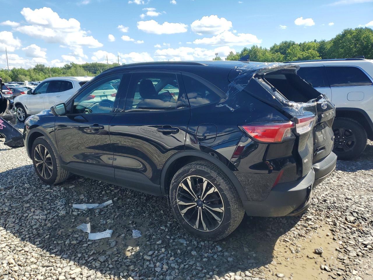 2021 Ford Escape Se - Фото 2