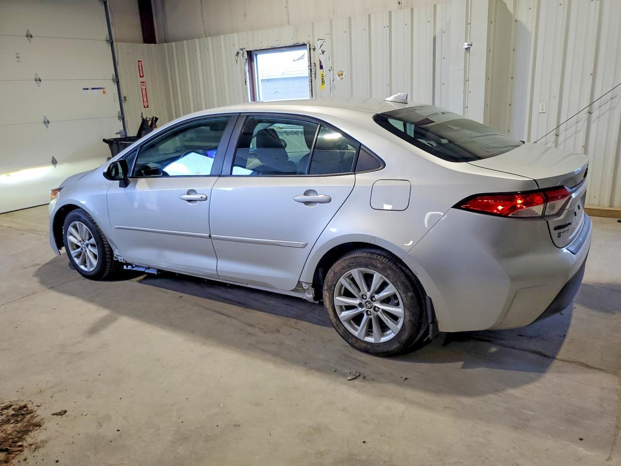2025 Toyota Corolla Le - Фото 2