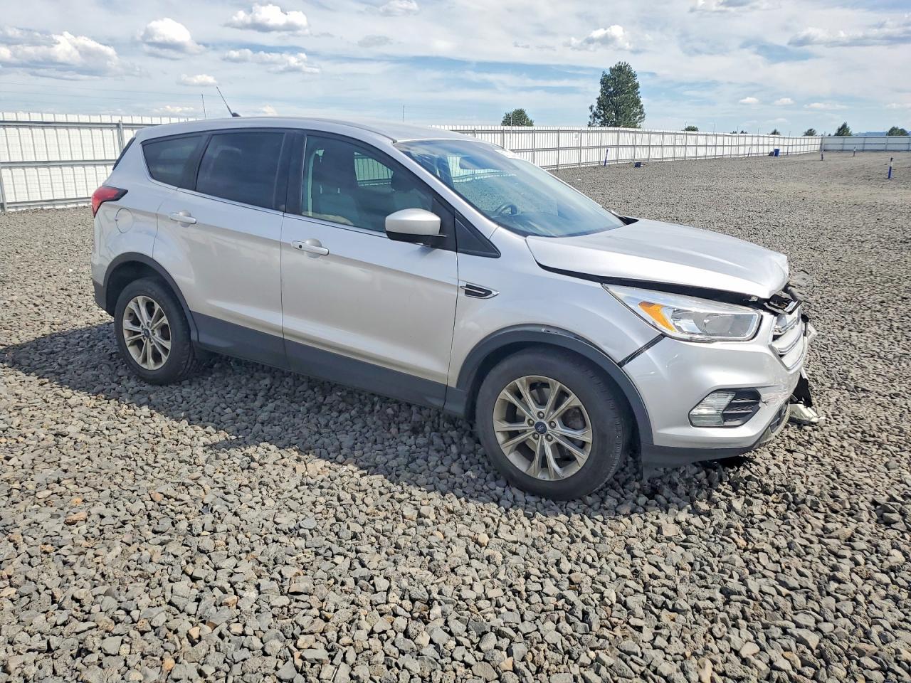 2019 Ford Escape Se - Фото 4