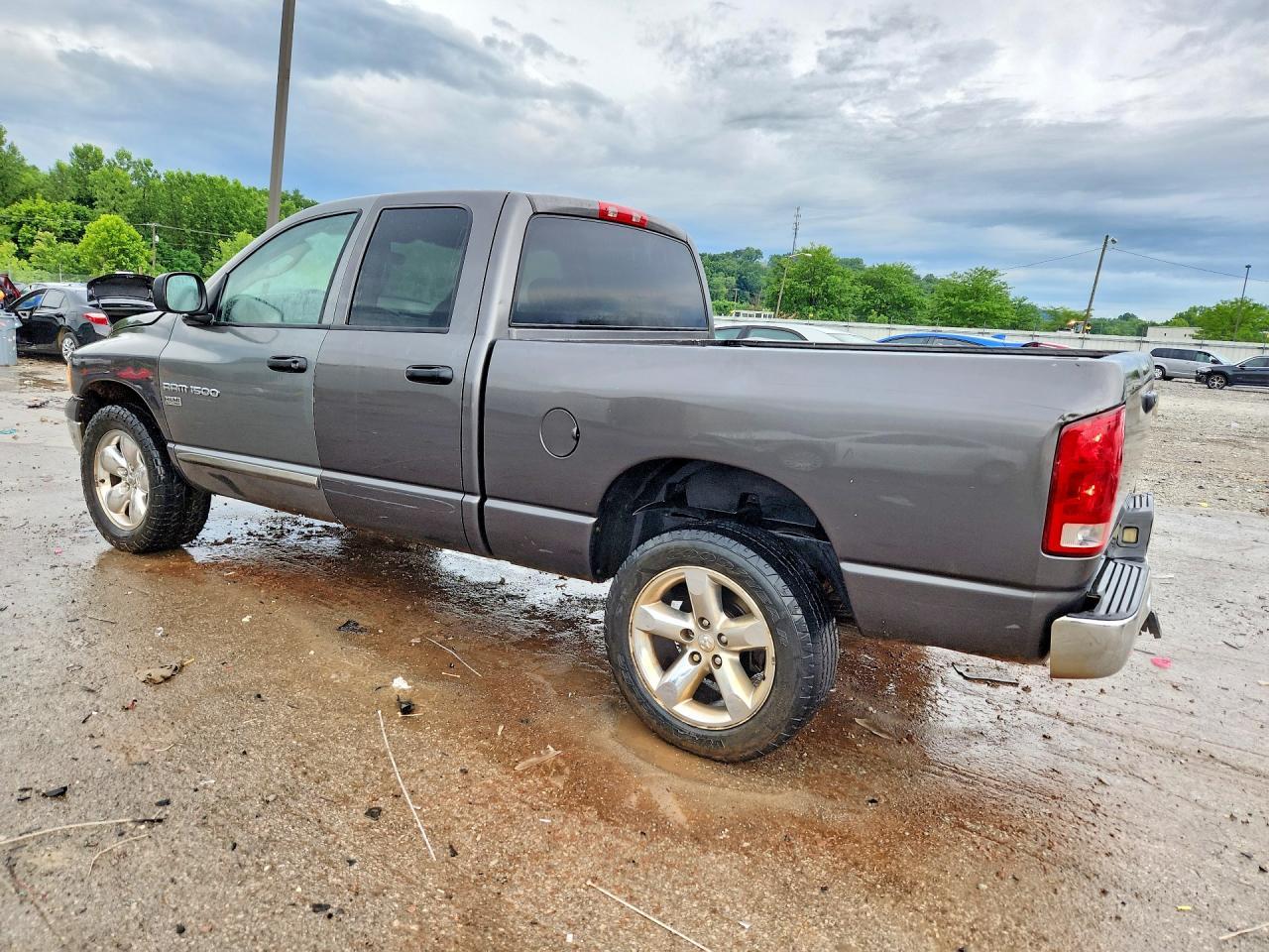 2004 Dodge Ram 1500 St - Фото 2