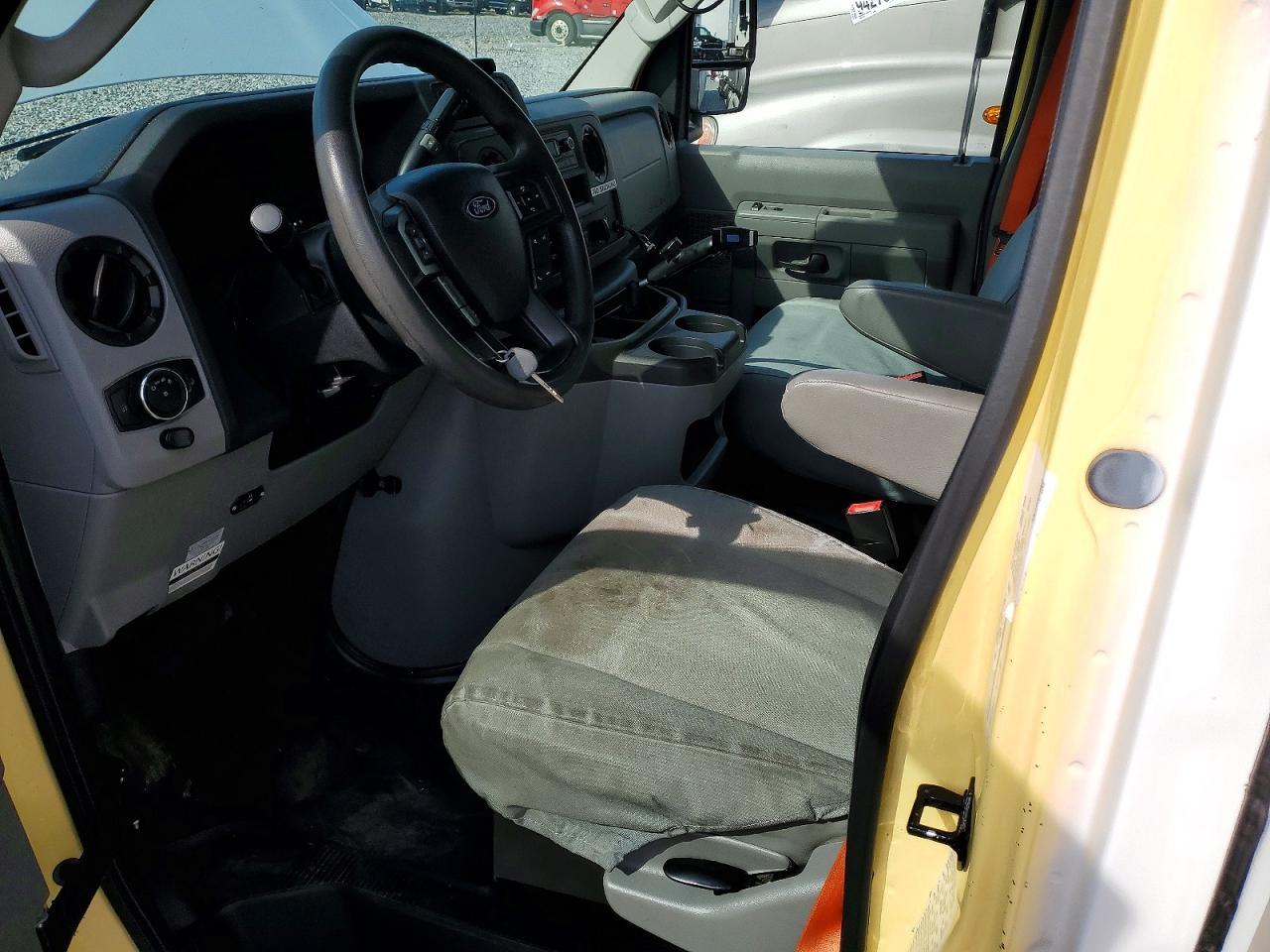 2021 Ford E450 Delivery Van - Фото 7
