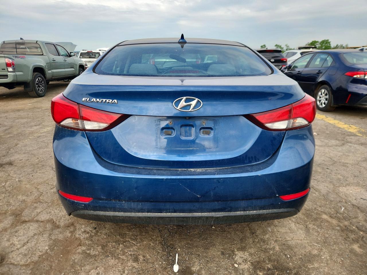 2015 Hyundai Elantra Se - Image 6