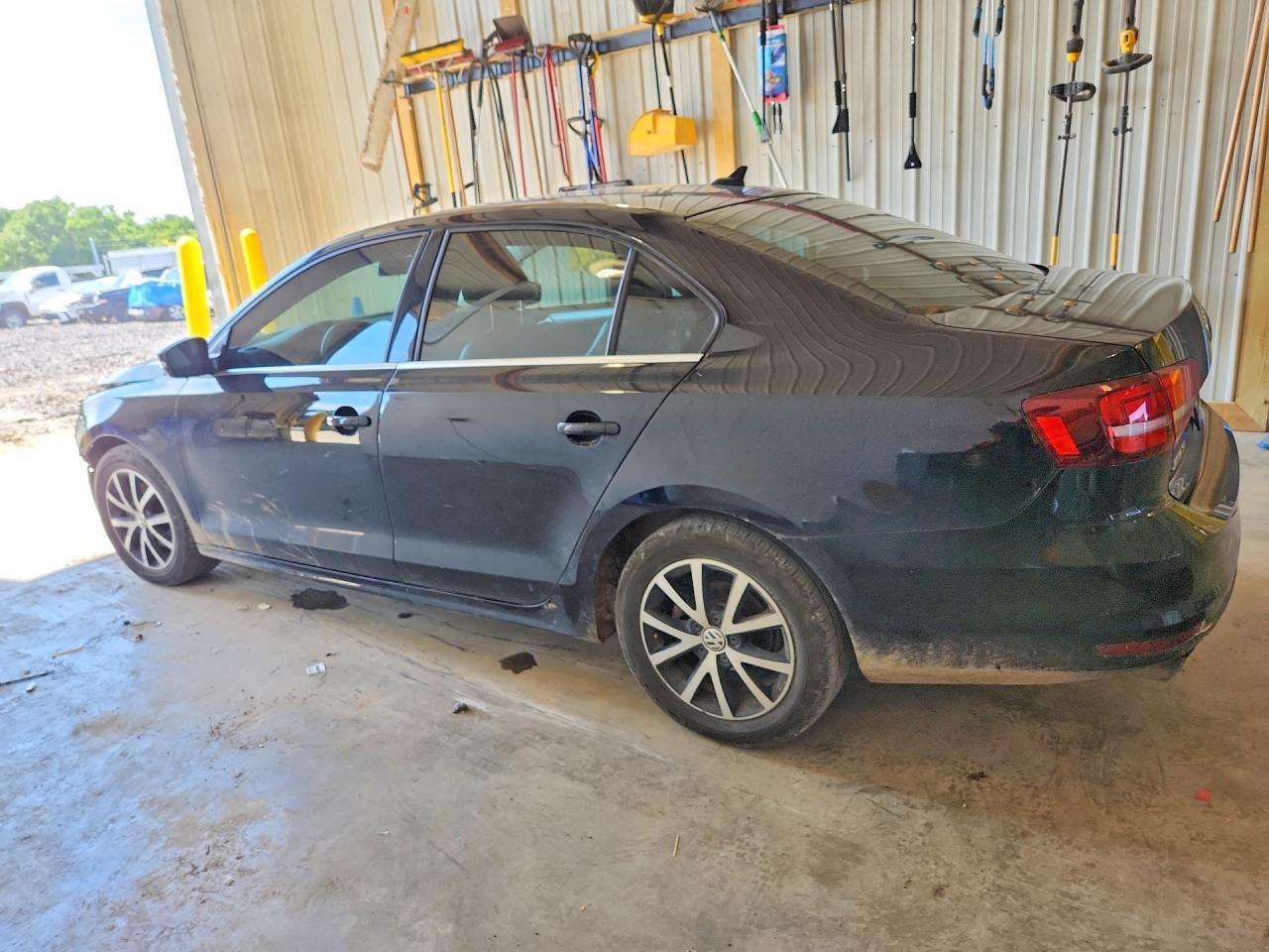 2017 Volkswagen Jetta Se - Фото 2