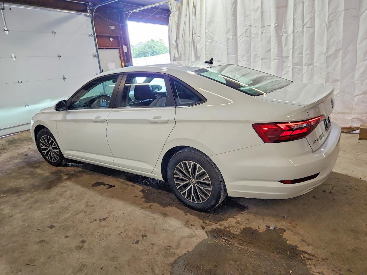 2021 Volkswagen Jetta S - Фото 2