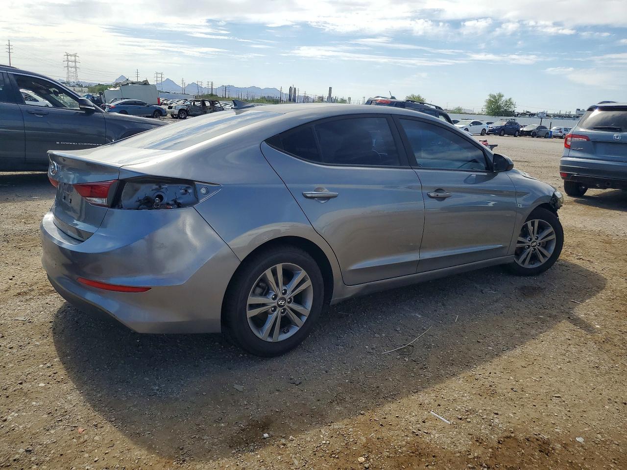 2018 Hyundai Elantra Value Edition - Фото 3