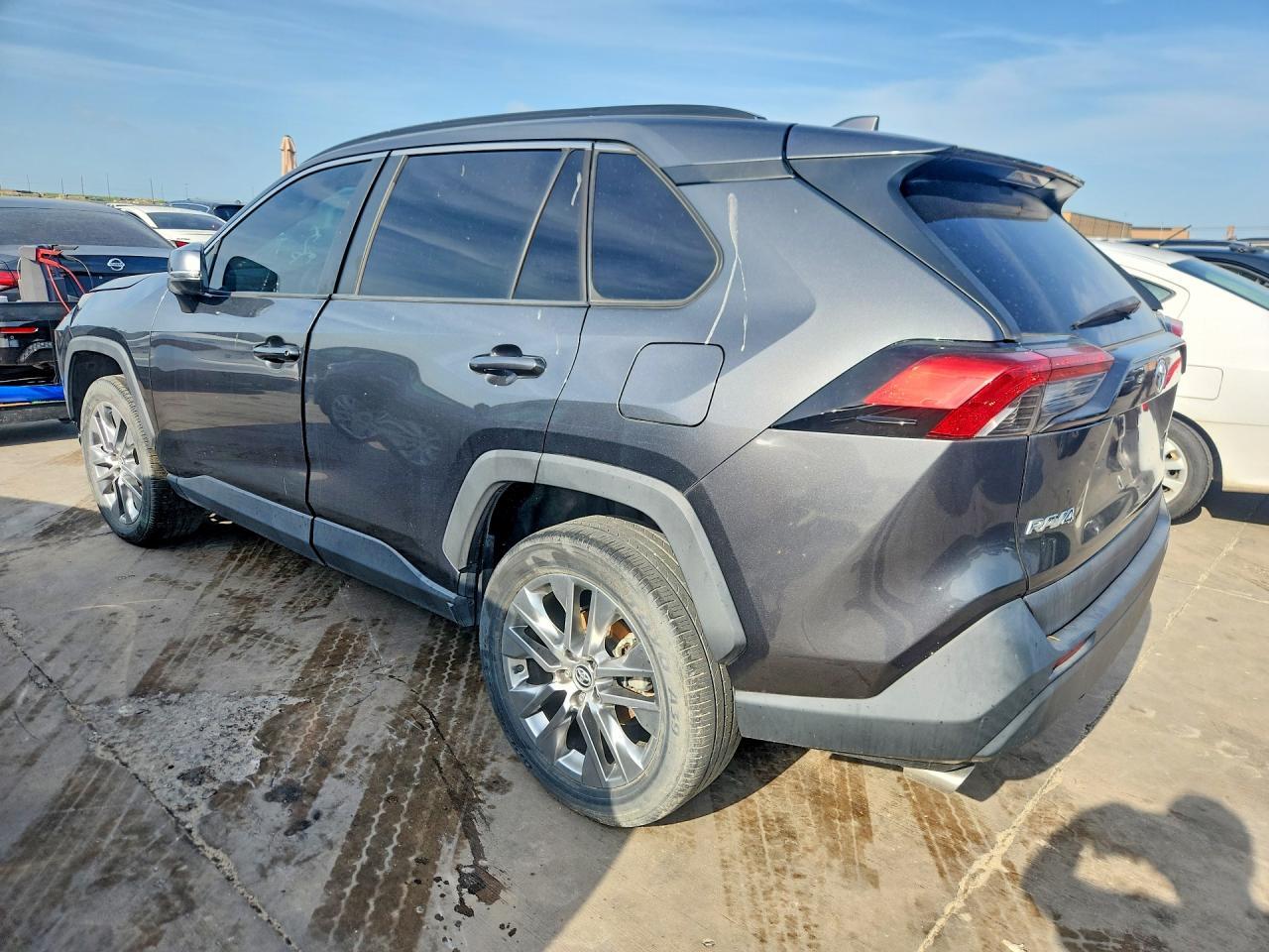 2021 Toyota Rav4 Xle Premium - Фото 2