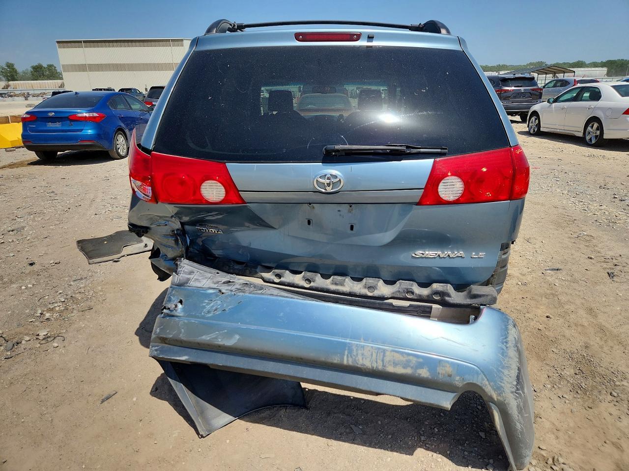 2008 Toyota Sienna - Image 6