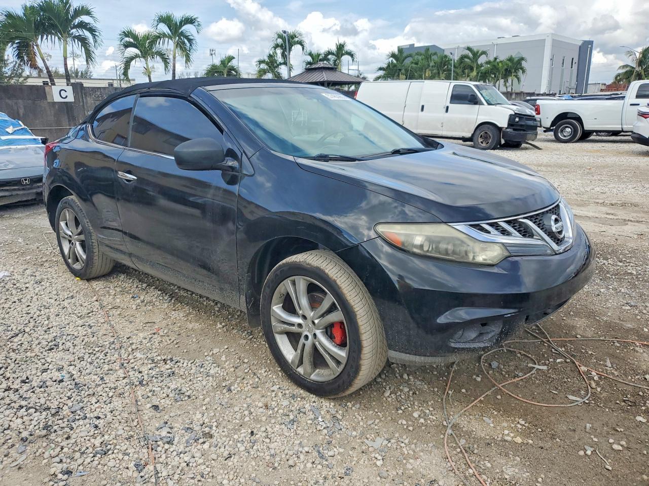 2011 Nissan Murano Crosscabriolet - Image 4