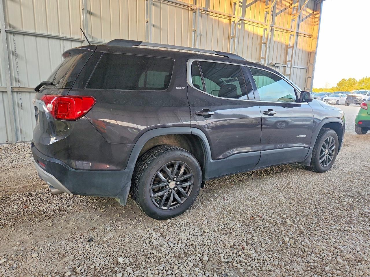 2017 GMC Acadia - Фото 3