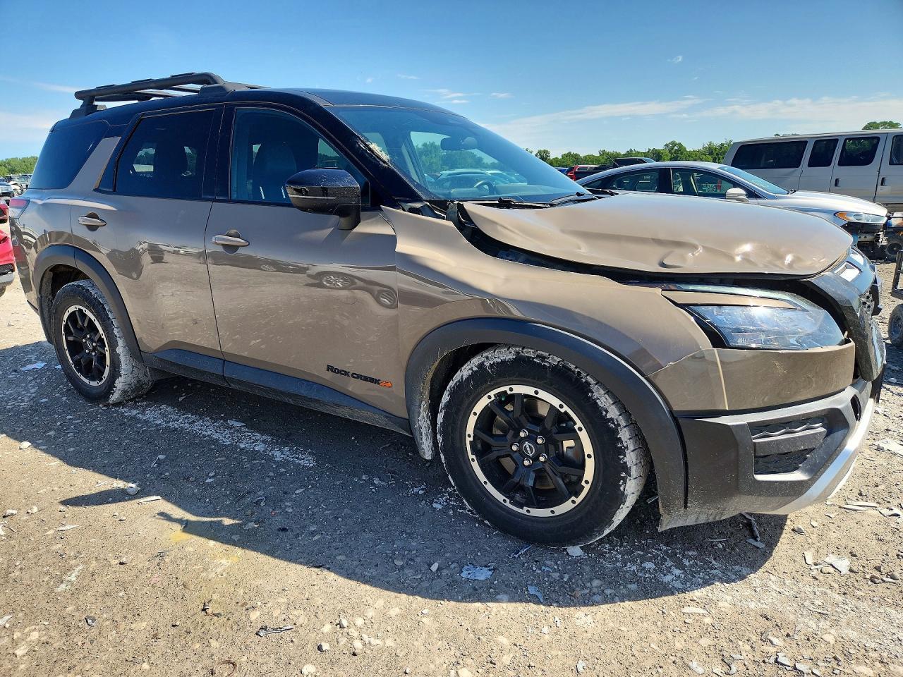 2023 Nissan Pathfinder Sv - Image 4