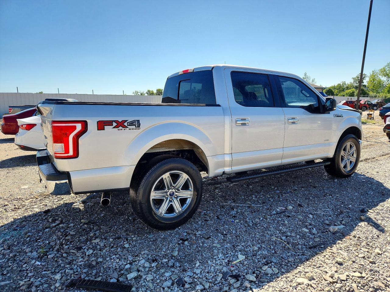2016 Ford F150 Supercrew - Фото 3