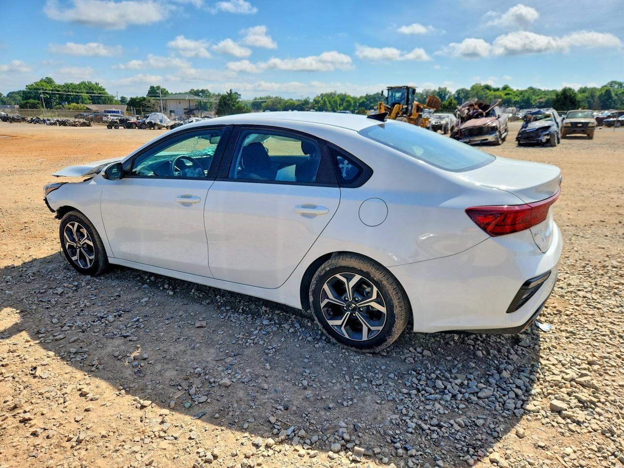2019 Kia Forte Lxs - Фото 2