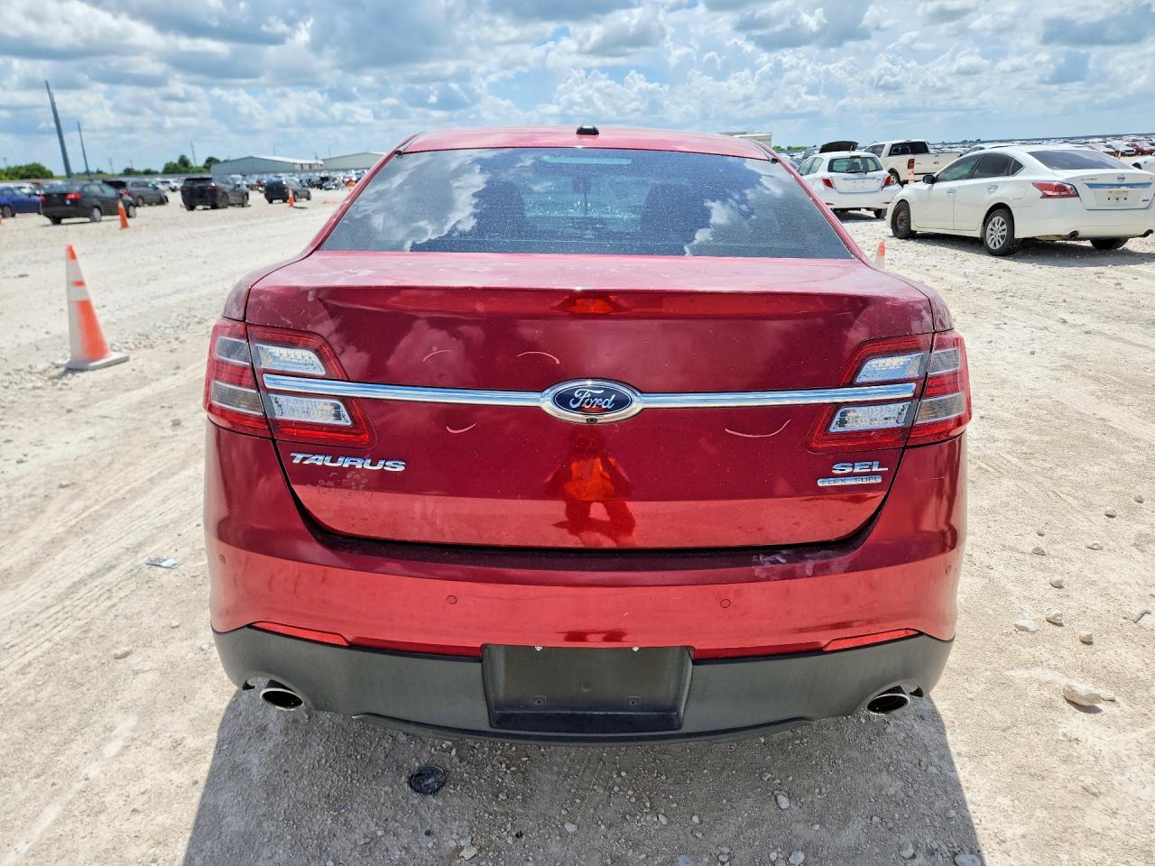 2016 Ford Taurus Sel - Image 6