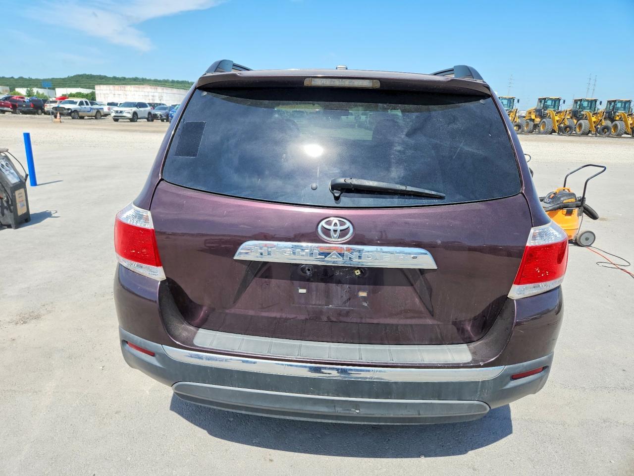 2011 Toyota Highlander Se - Image 6