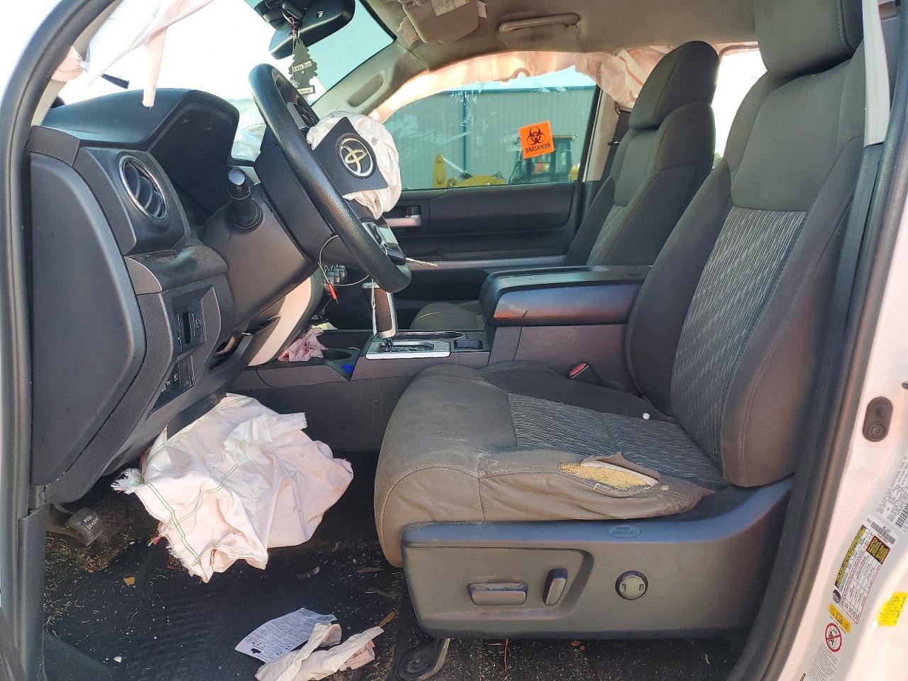 2018 Toyota Tundra Sr5 - Image 7