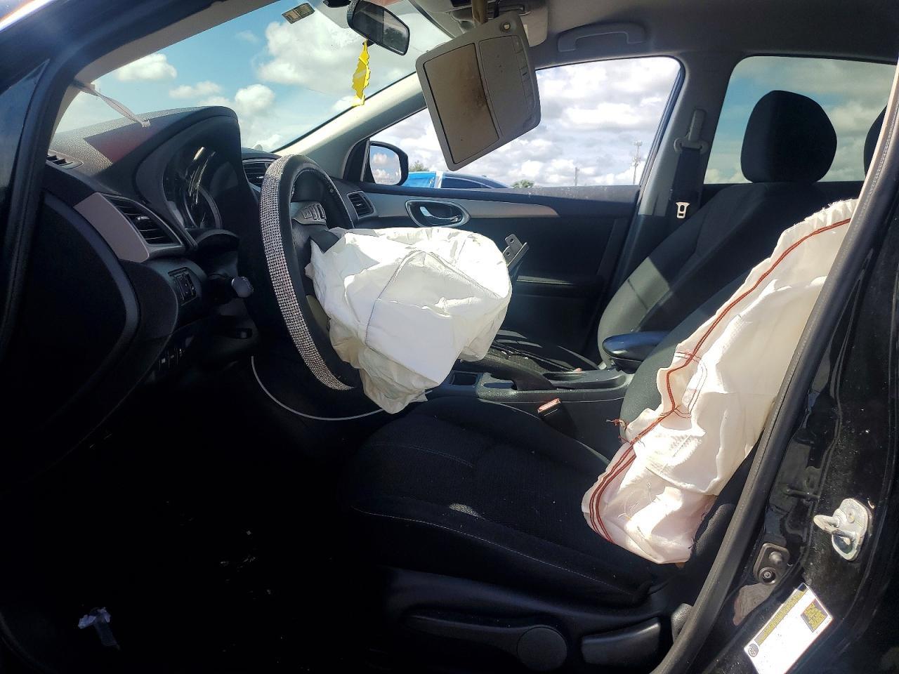 2015 Nissan Sentra S - Фото 7