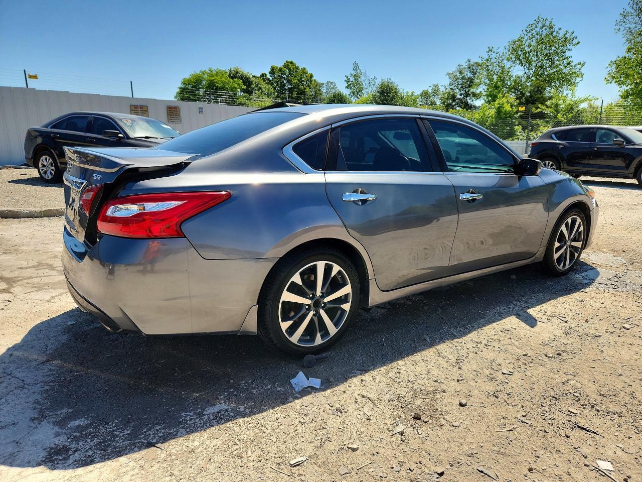2017 Nissan Altima 2.5 Sr - Фото 3