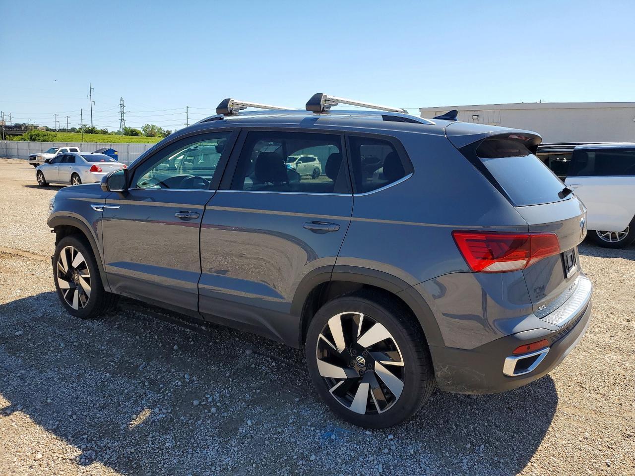 2024 Volkswagen Taos Sel - Фото 2