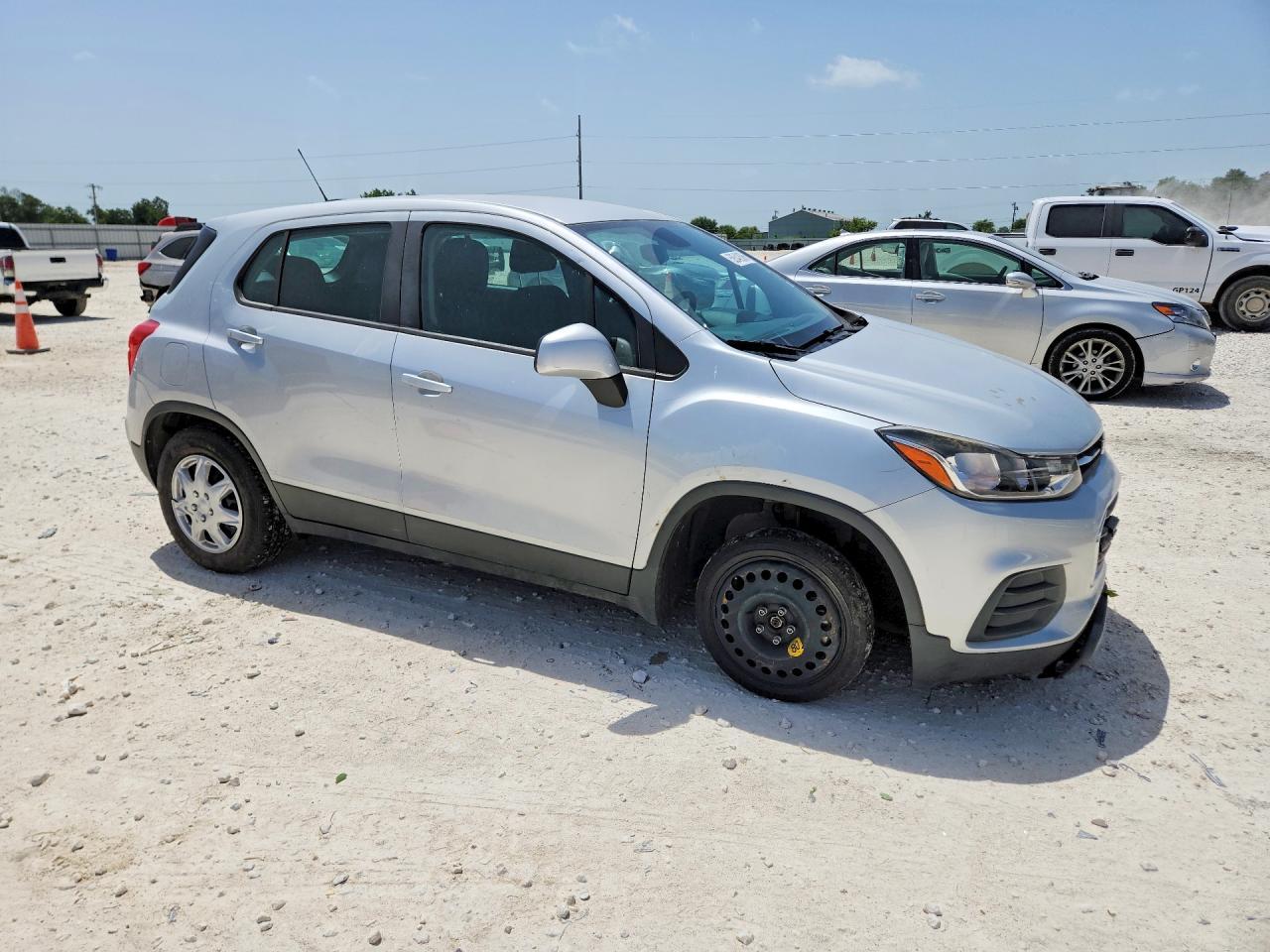 2017 Chevrolet Trax Ls - Image 4