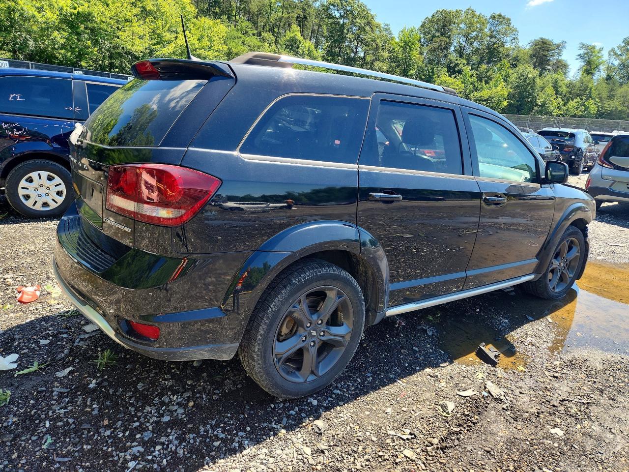 2019 Dodge Journey Crossroad - Image 3