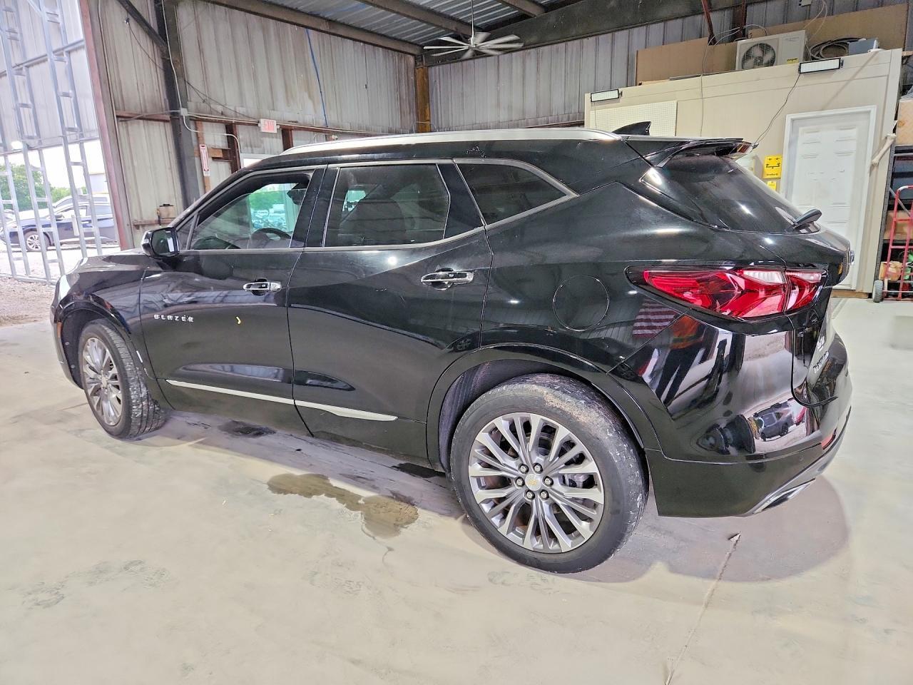 2020 Chevrolet Blazer Premier - Image 2