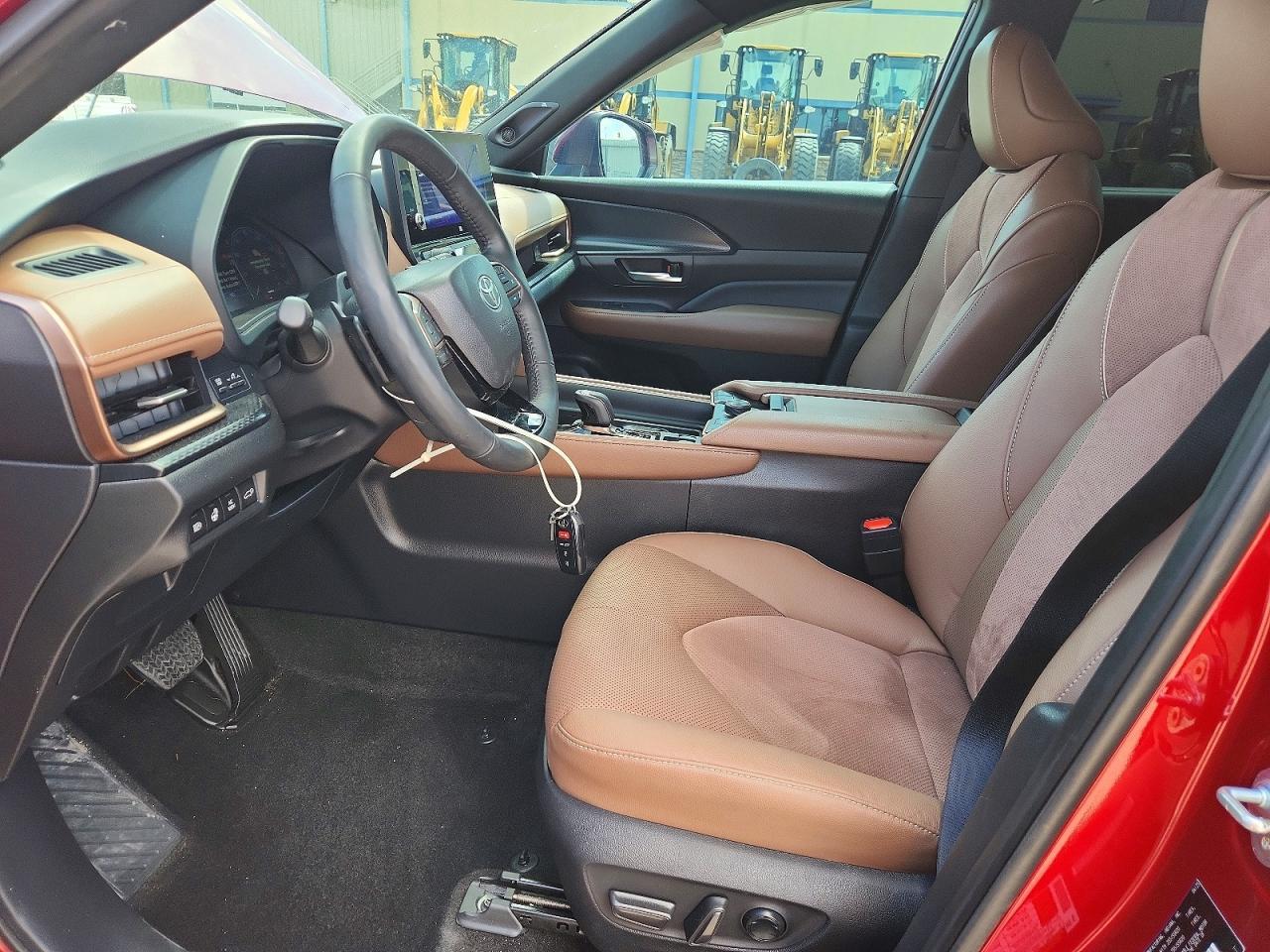 2025 Toyota Grand Highlander Hybrid Max Platinum - Фото 7