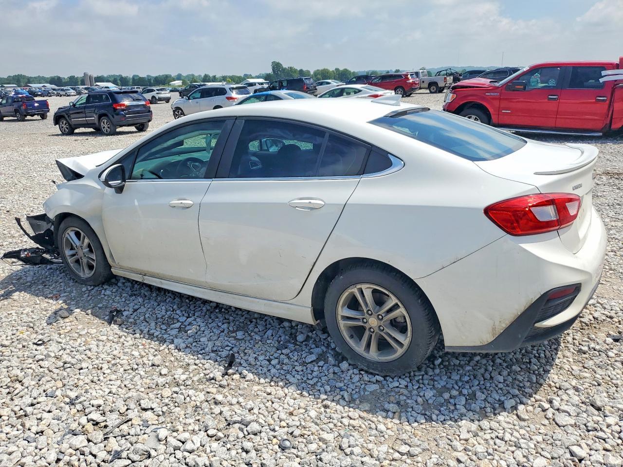 2018 Chevrolet Cruze Lt - Фото 2