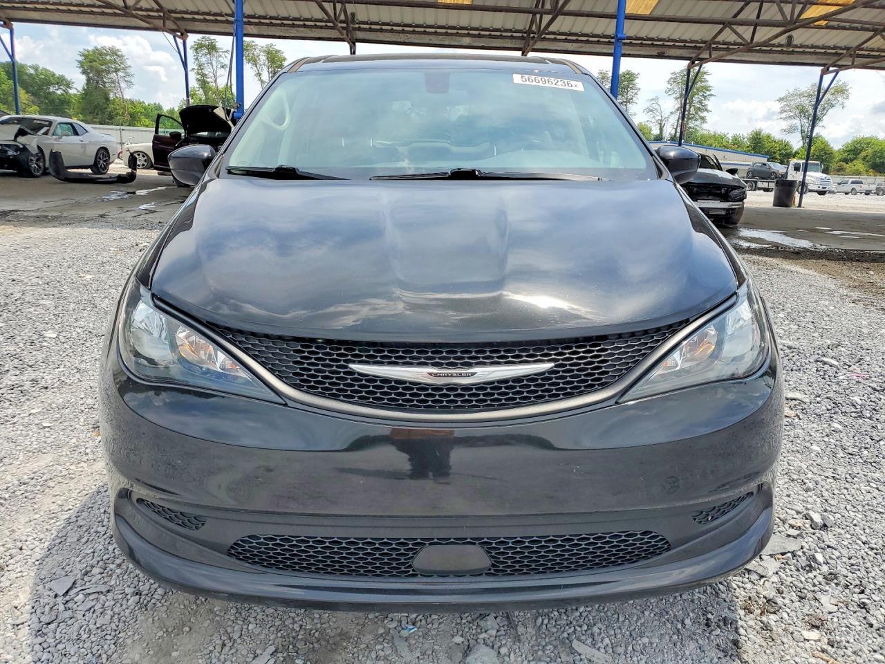 2022 Chrysler Voyager Lx - Фото 5